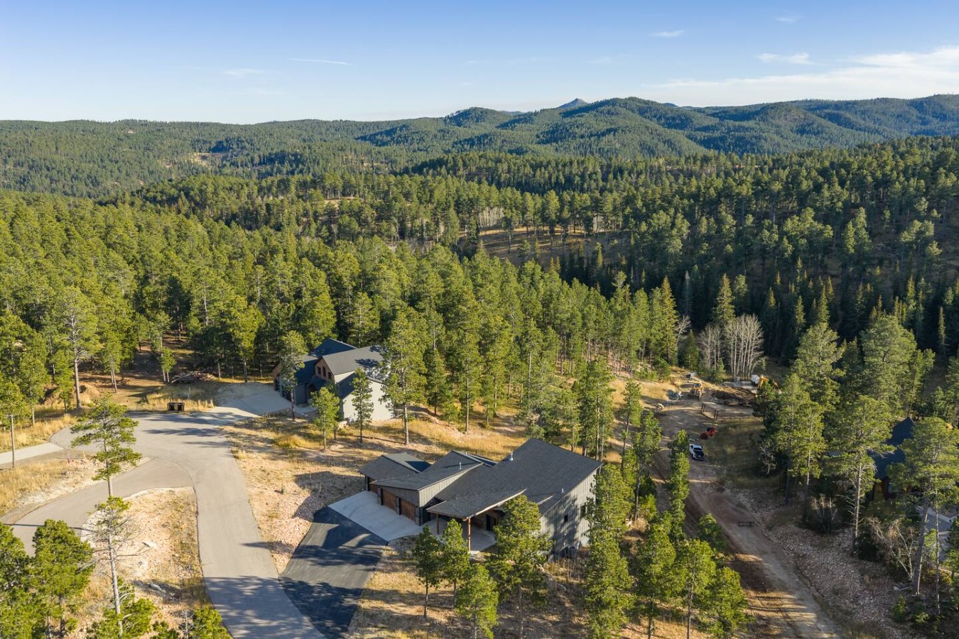Sleeps 14, Hot tub, OutdoorFireTable, HeatedGarage — photo 7