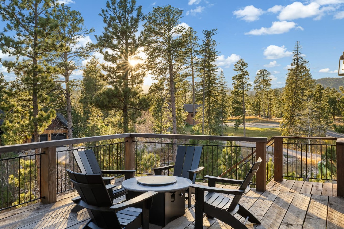 Sleeps 14, Hot tub, OutdoorFireTable, HeatedGarage — photo 4