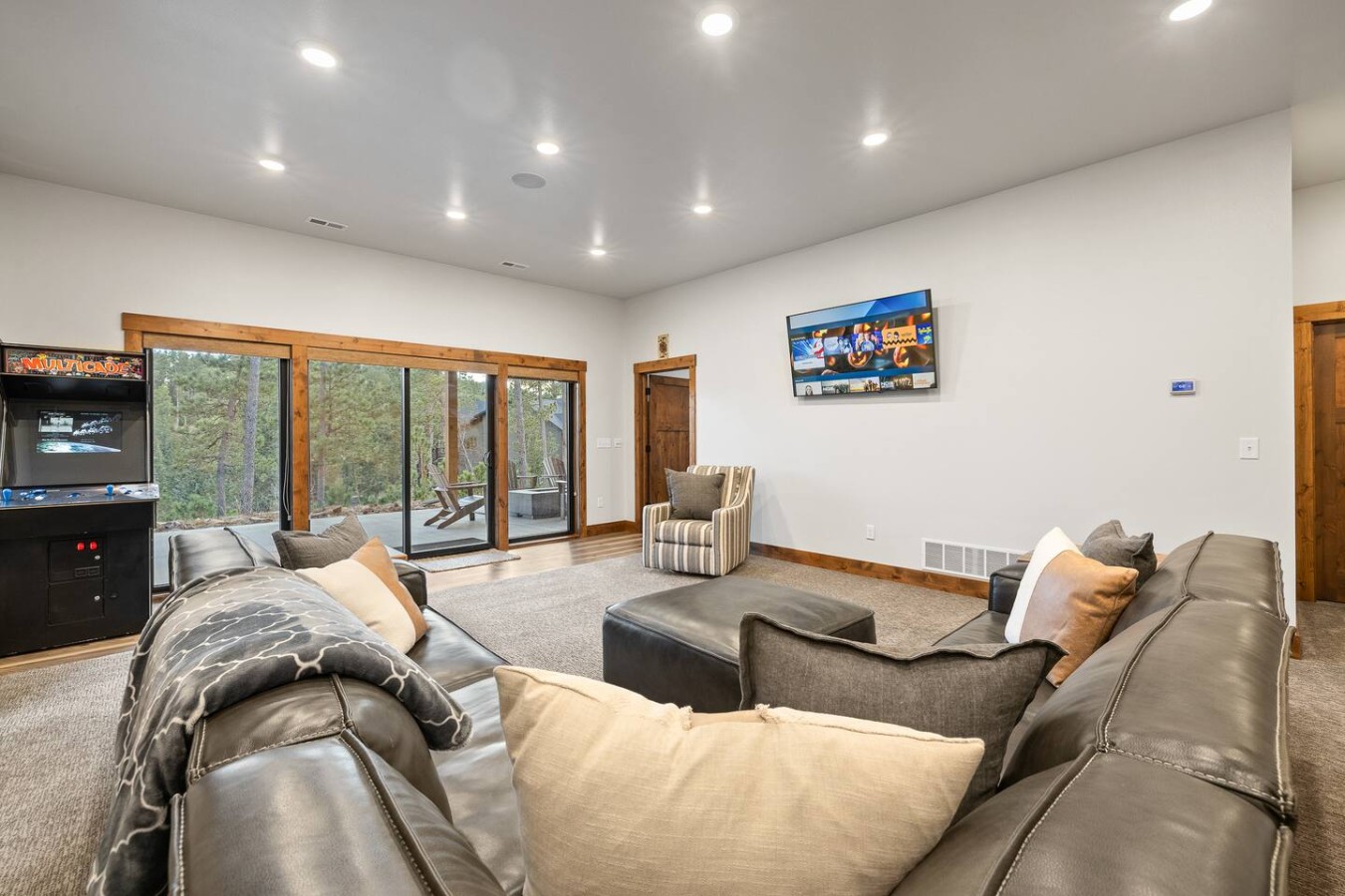 Sleeps 14, Hot tub, OutdoorFireTable, HeatedGarage — photo 51