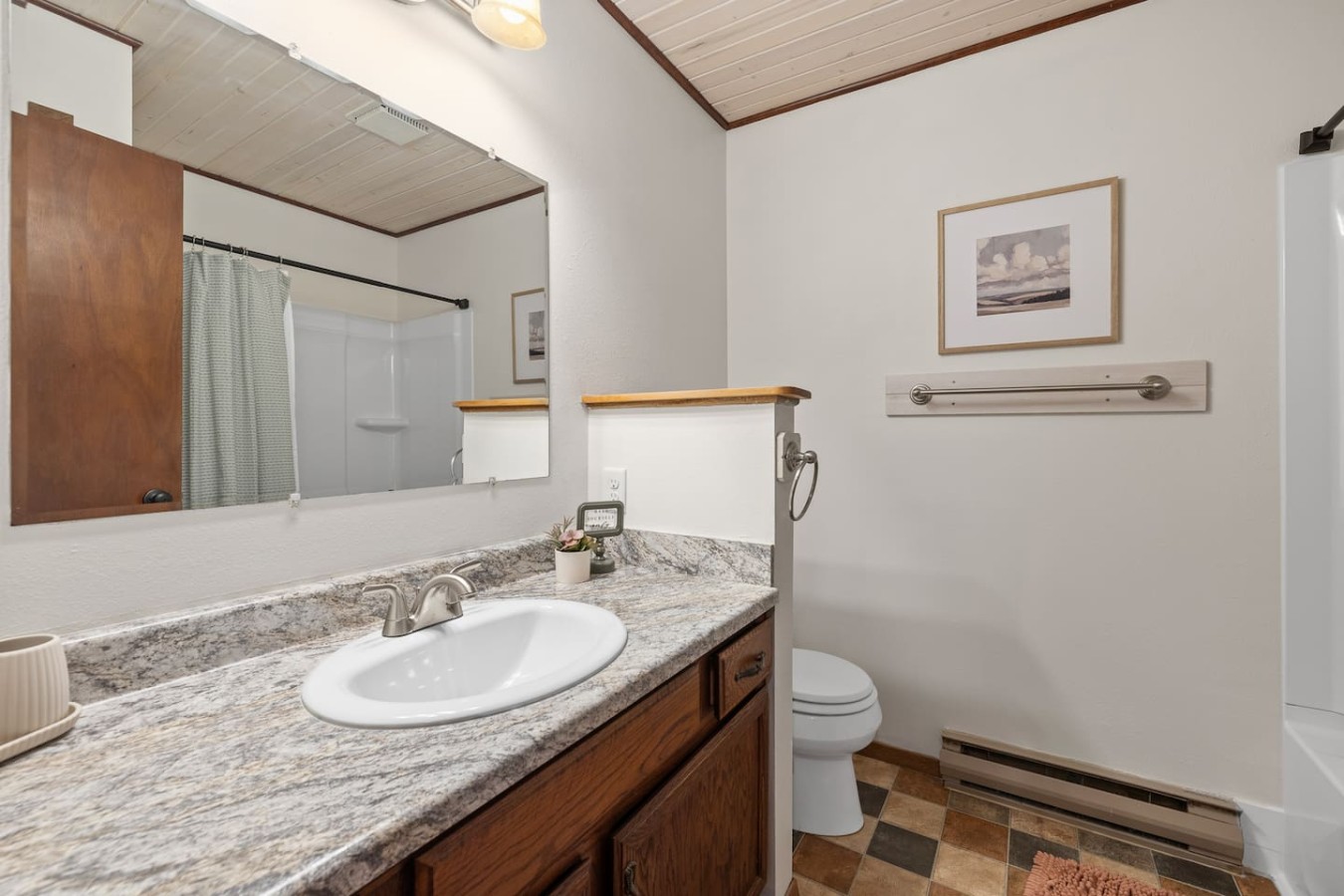 2 bedroom, 1 bath, townhome, west rapid location — photo 15