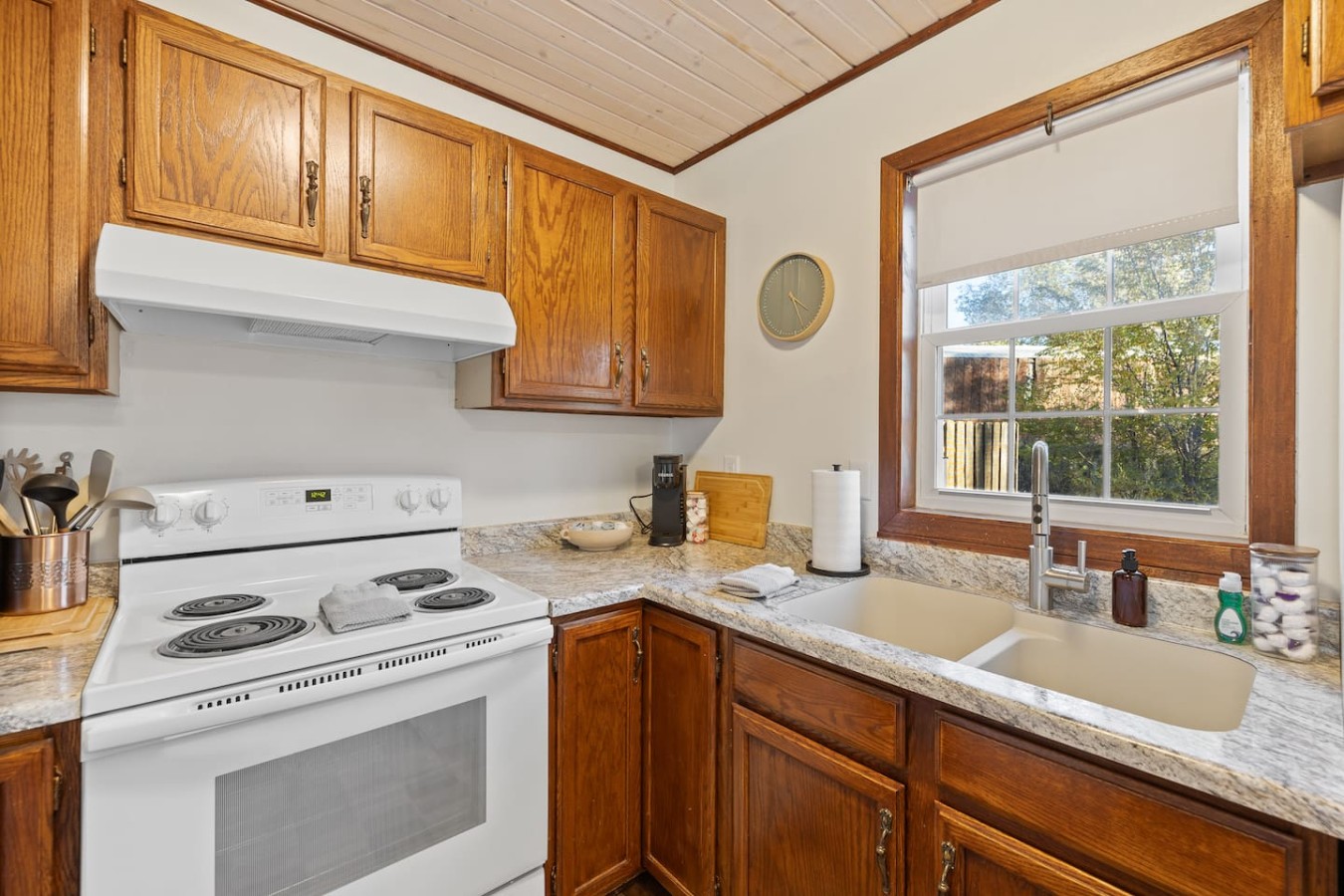 2 bedroom, 1 bath, townhome, west rapid location — photo 9