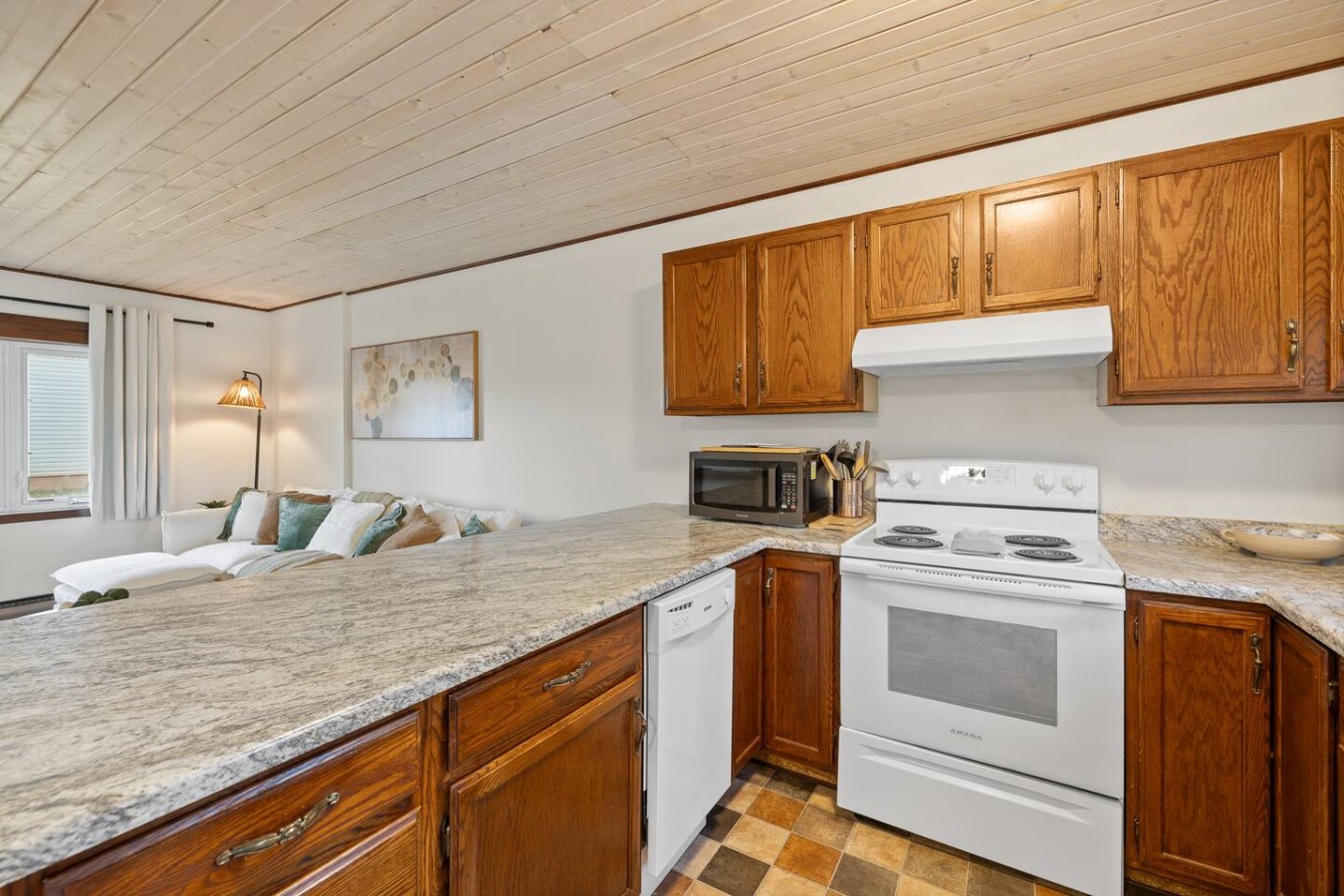 2 bedroom, 1 bath, townhome, west rapid location — photo 12