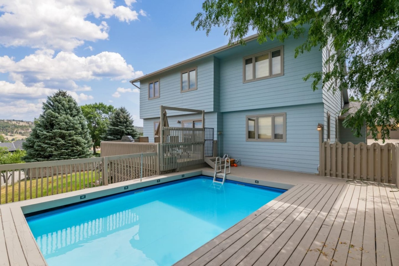 bear-parkridgePool-5