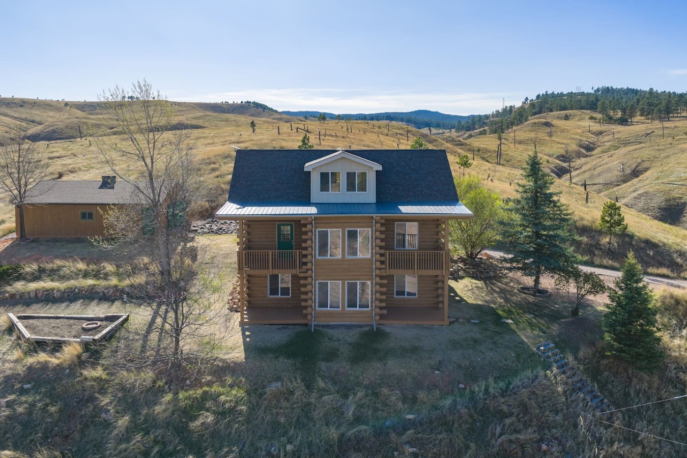 Log cabin on a canyon, panoramic hills, 3 levels — photo 30