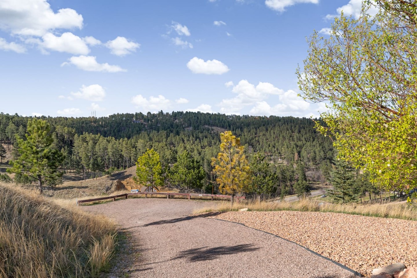 Log cabin on a canyon, panoramic hills, 3 levels — photo 35