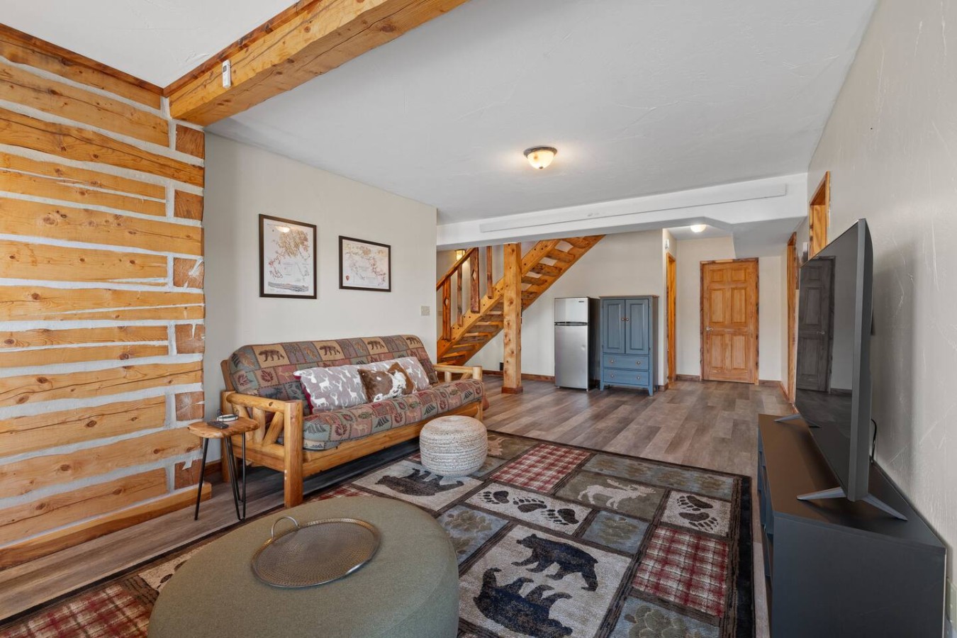 Log cabin on a canyon, panoramic hills, 3 levels — photo 18