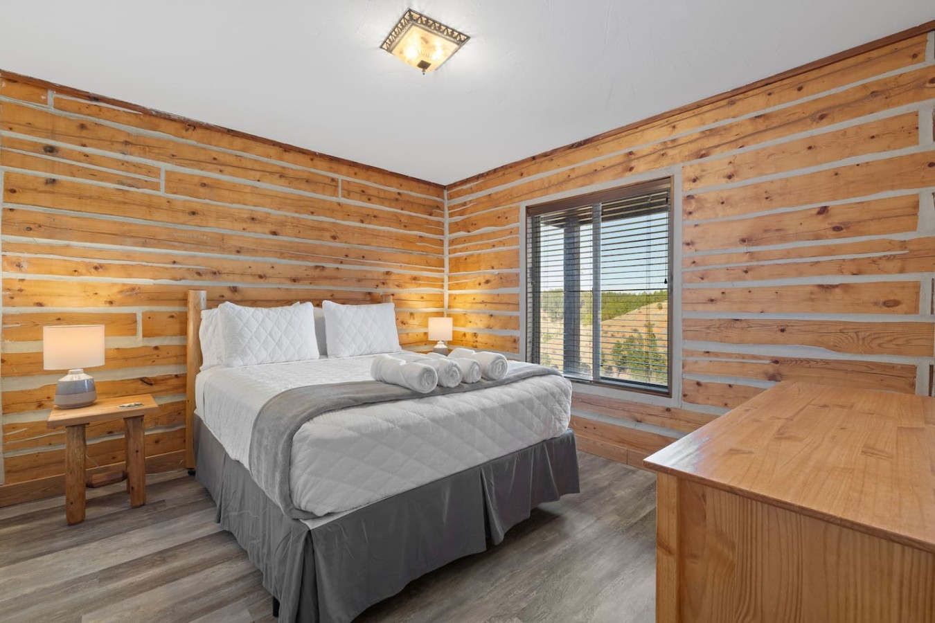 Log cabin on a canyon, panoramic hills, 3 levels — photo 14