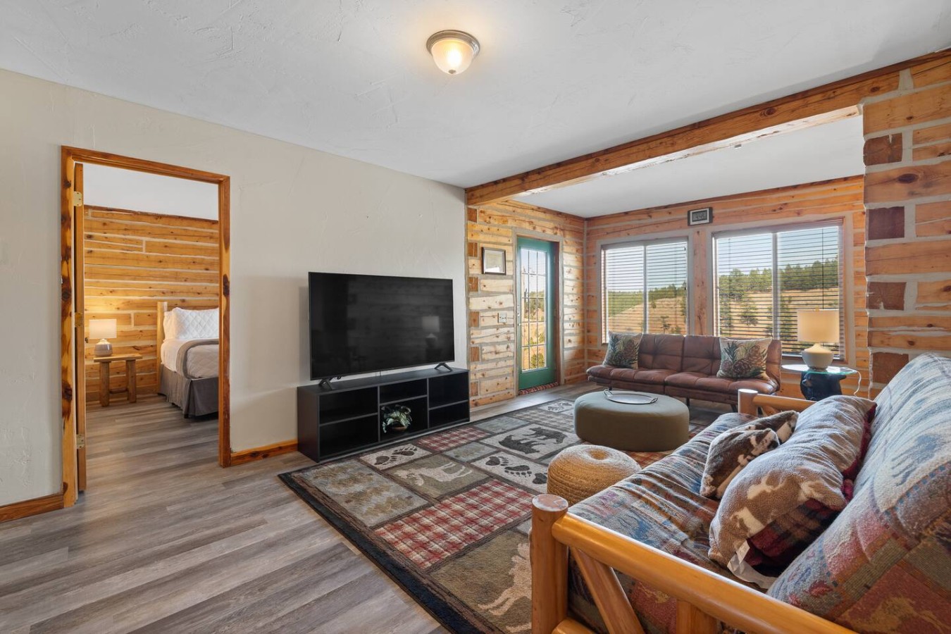 Log cabin on a canyon, panoramic hills, 3 levels — photo 17