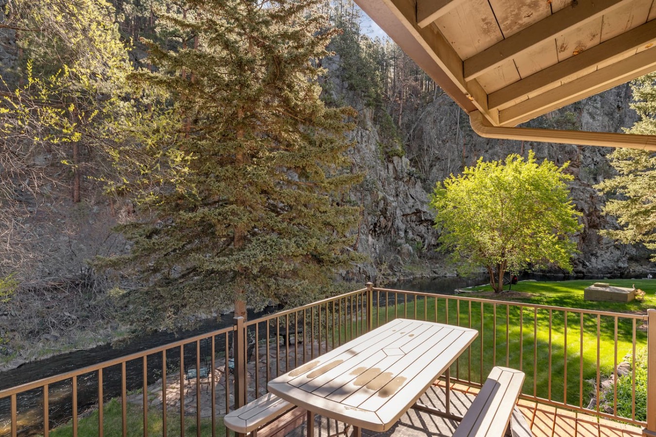 Creekside Retreat | Fireplace + Gameroom — photo 37