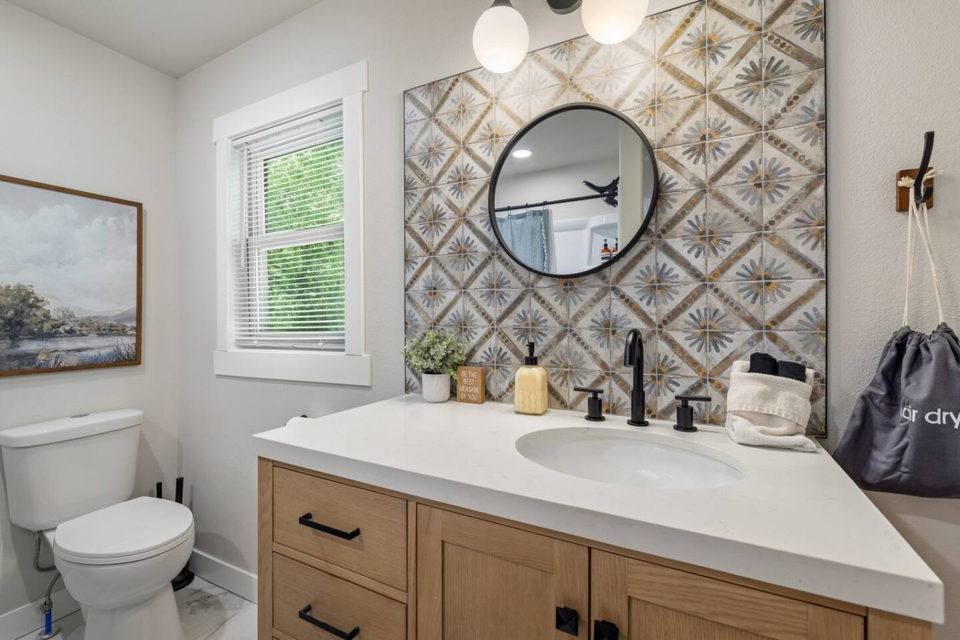 Modern Farmhouse | HotTub + Walk to Crow Peak Brew — photo 25