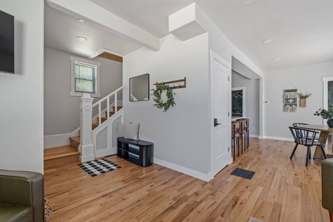 Modern Farmhouse | HotTub + Walk to Crow Peak Brew — photo 15