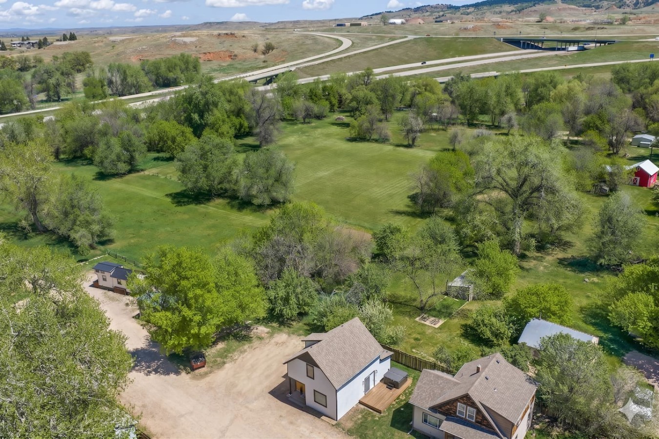 Modern Farmhouse | HotTub + Walk to Crow Peak Brew — photo 46