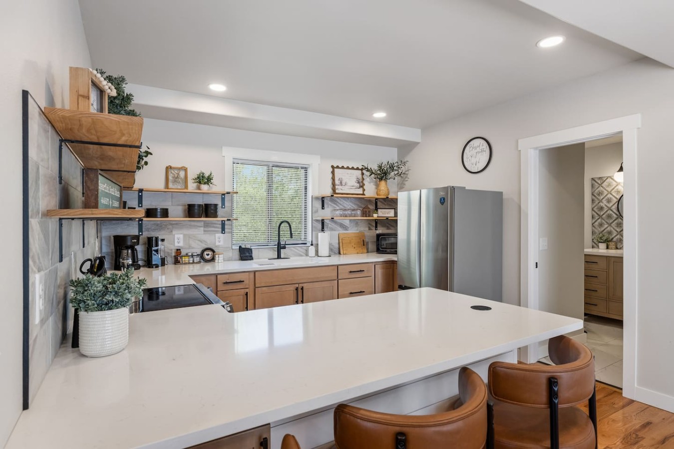 Modern Farmhouse | HotTub + Walk to Crow Peak Brew — photo 19