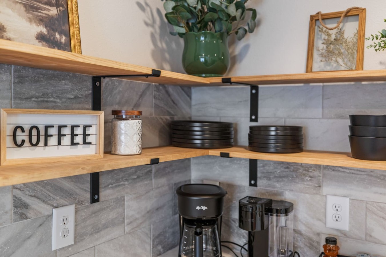 Modern Farmhouse | HotTub + Walk to Crow Peak Brew — photo 22