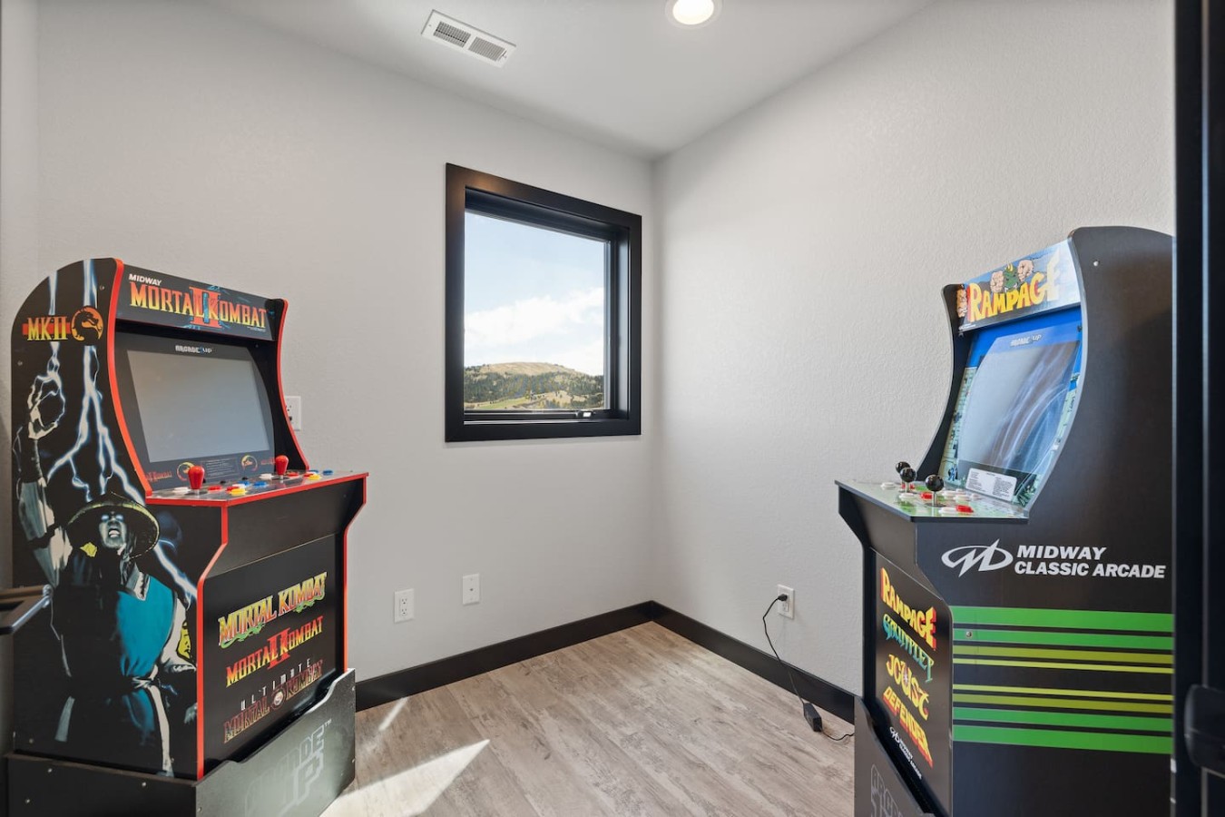 Golf Course, Hot Tub, Arcade + Sauna — photo 27