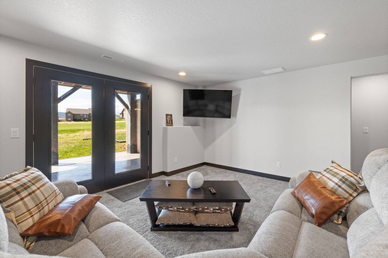 Golf Course, Hot Tub, Arcade + Sauna — photo 26