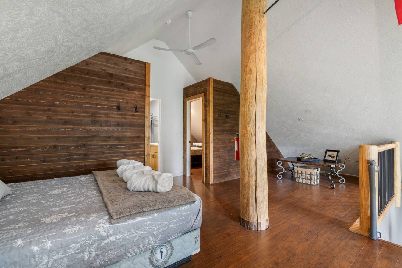Still Pines Cabin — photo 17