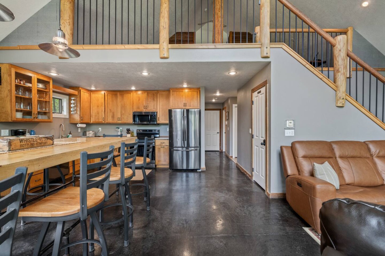 Still Pines Cabin — photo 2