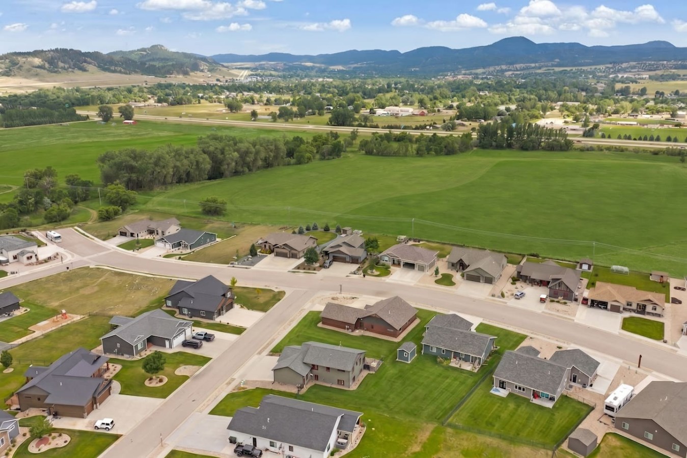 3BR 2BA, Spearfish Retreat, Deck & Fenced Yard — photo 35
