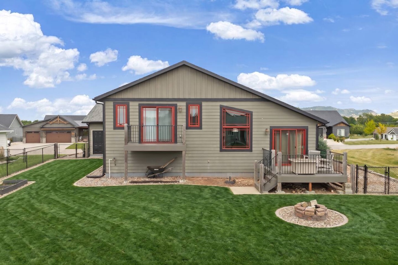 3BR 2BA, Spearfish Retreat, Deck & Fenced Yard — photo 5
