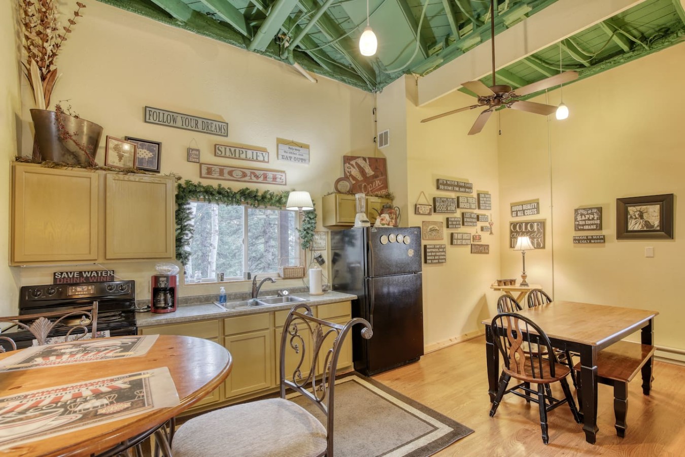 13 beds, Hot tub, flat parking, Terry Peak! — photo 20