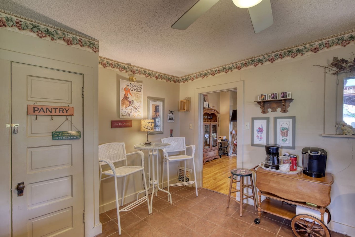 13 beds, Hot tub, flat parking, Terry Peak! — photo 17