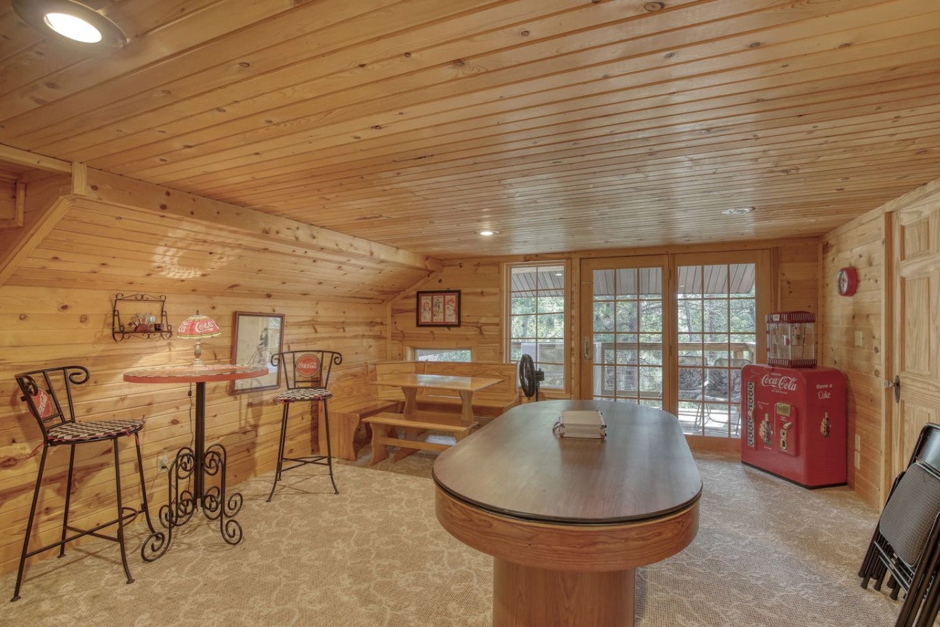 13 beds, Hot tub, flat parking, Terry Peak! — photo 18