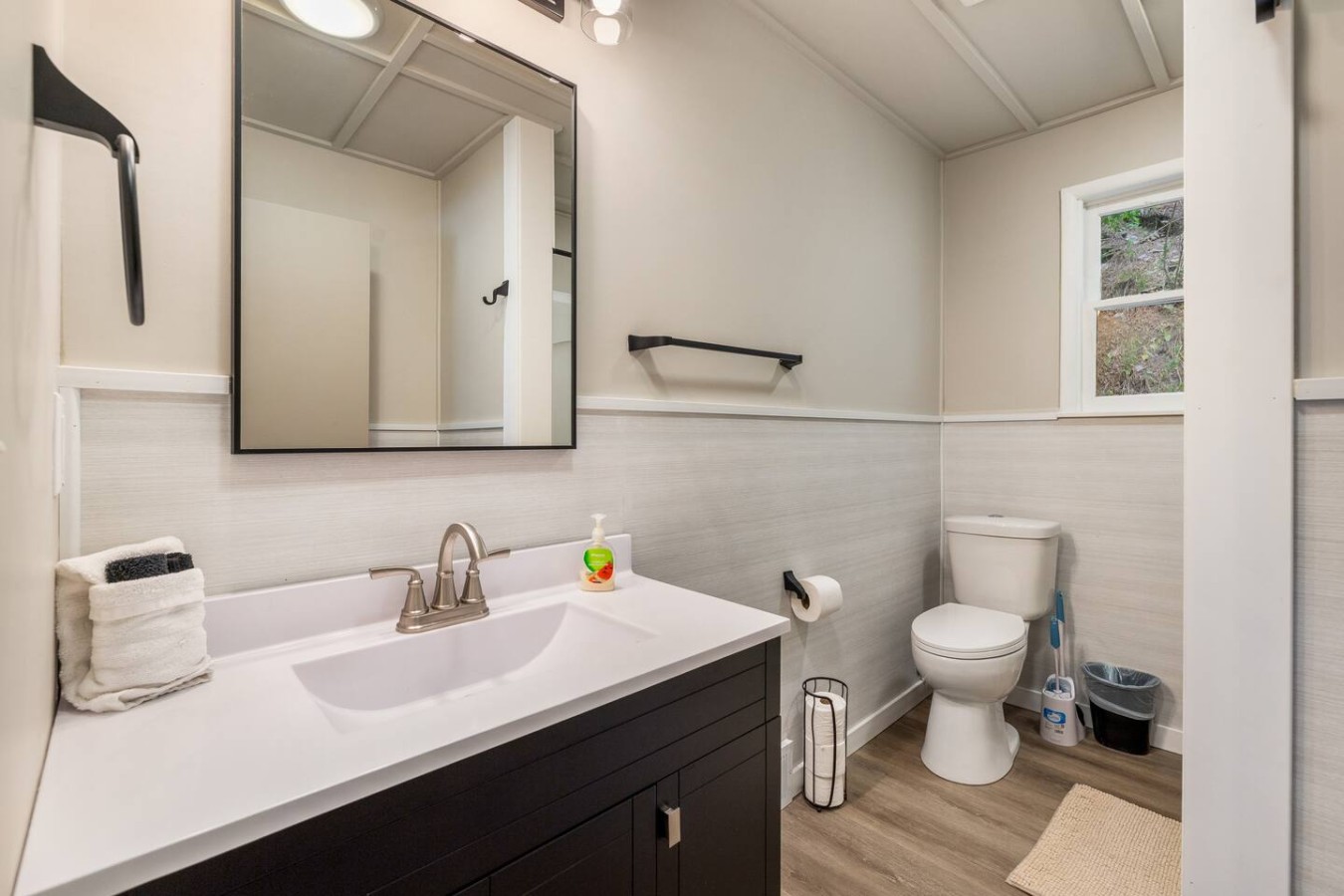 The Pondo: Cabin 1, 2 bedroom, 2 bed, kitchen — photo 4