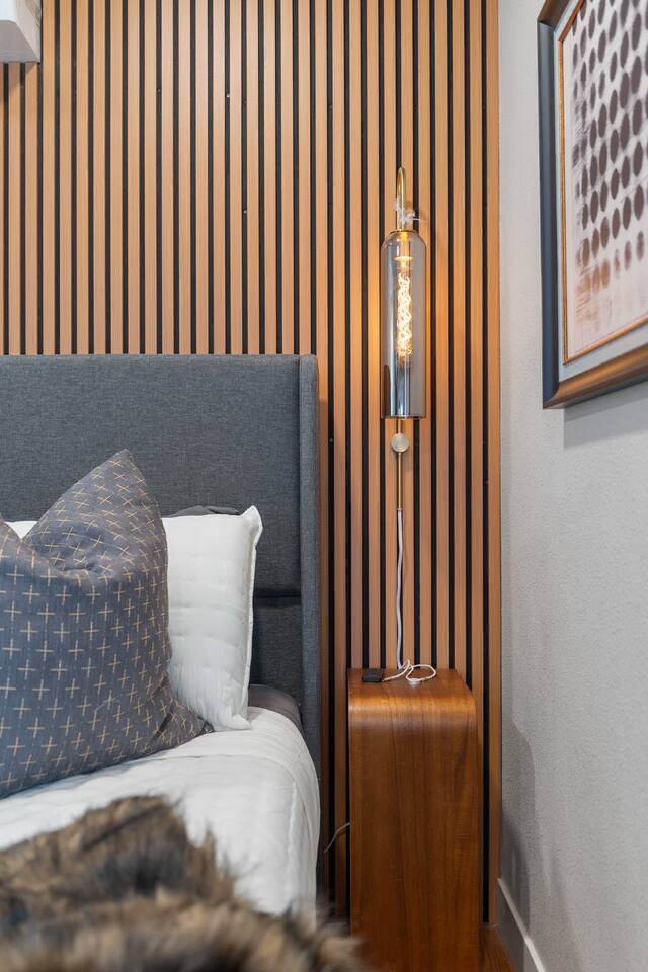 Stylish Studio · King Bed, Brick & Trex Deck — photo 10