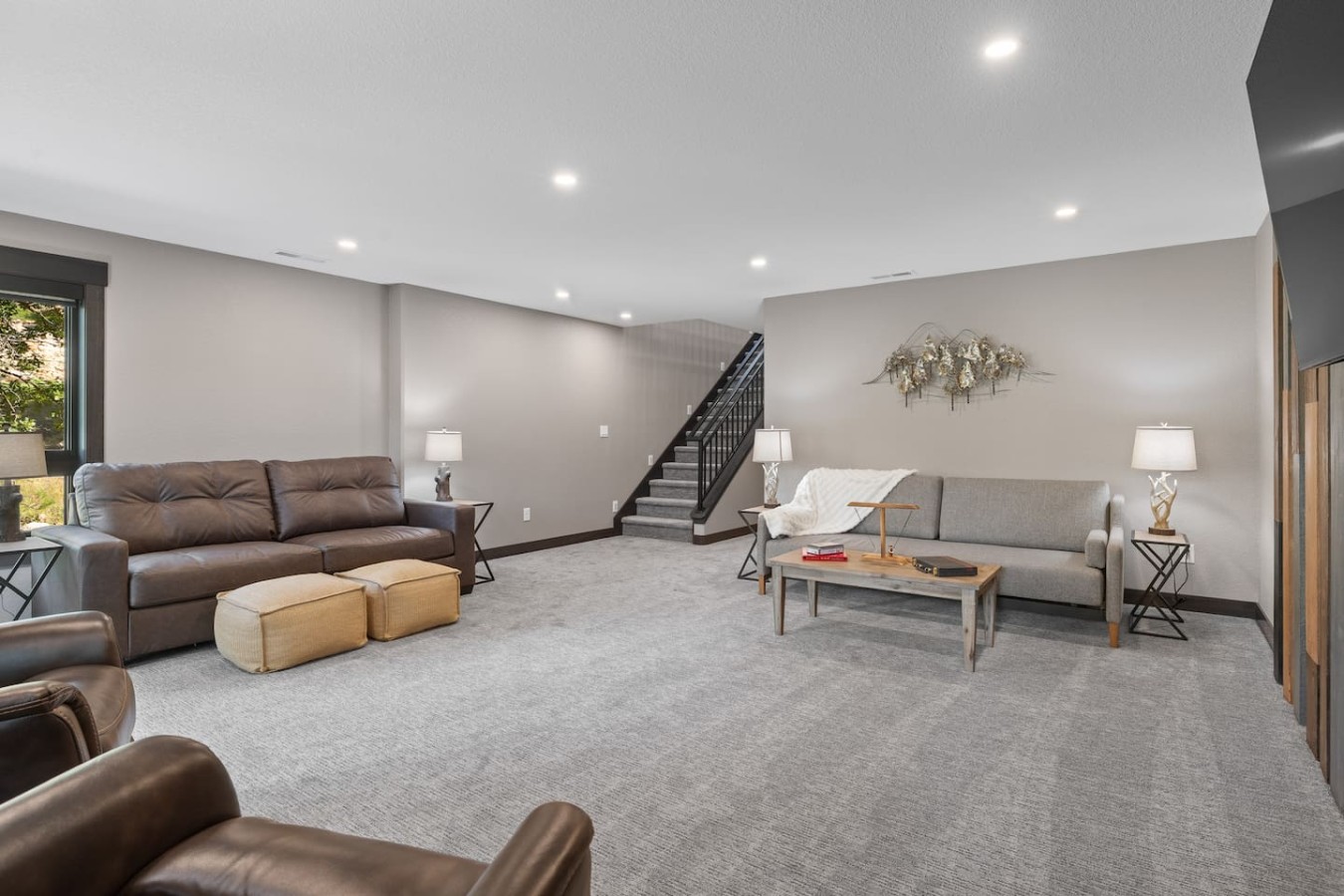 4 King bedrooms, 3.5 bath, Hot Tub, Cliff Views — photo 22