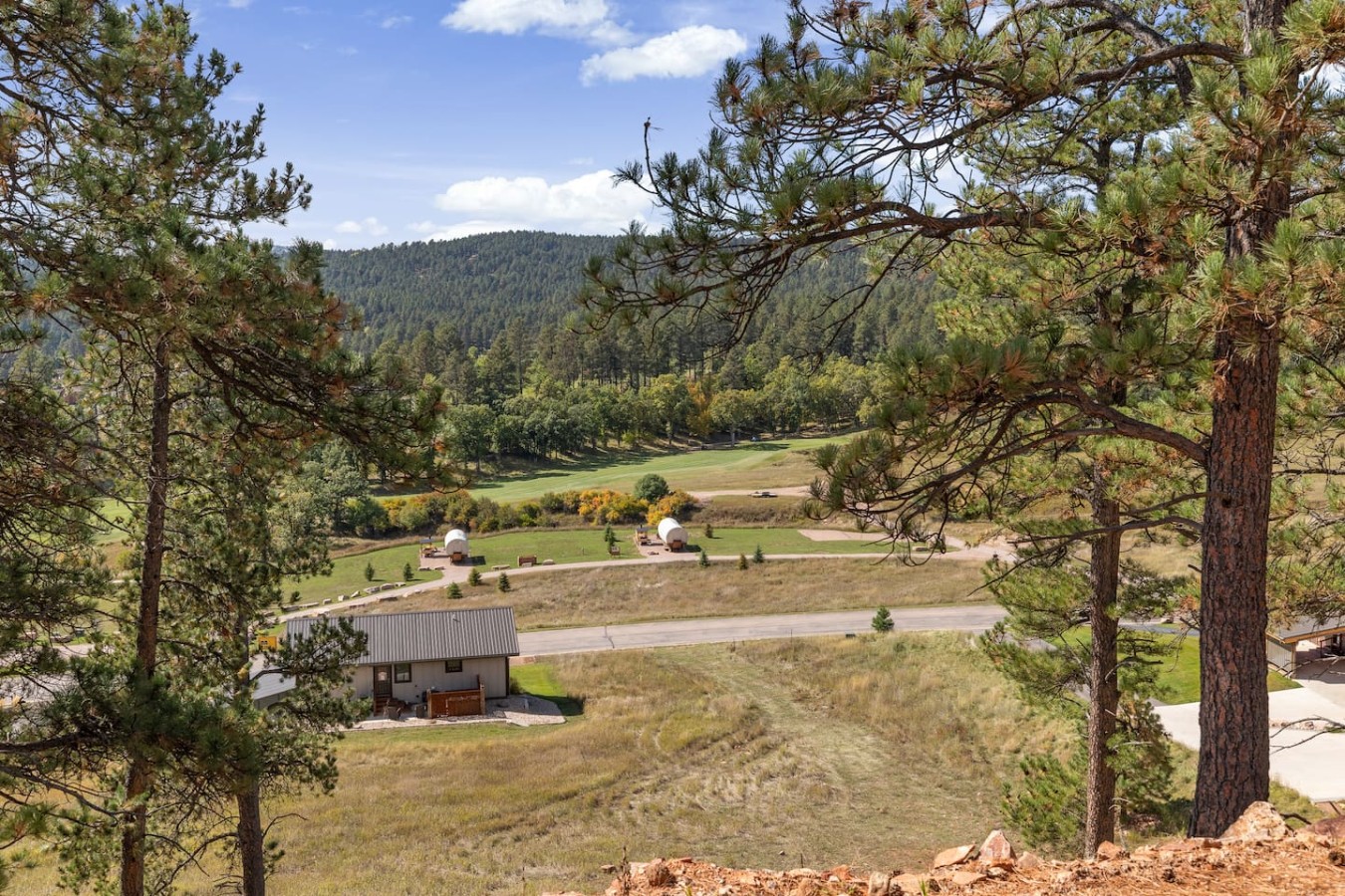 4 King bedrooms, 3.5 bath, Hot Tub, Cliff Views — photo 54