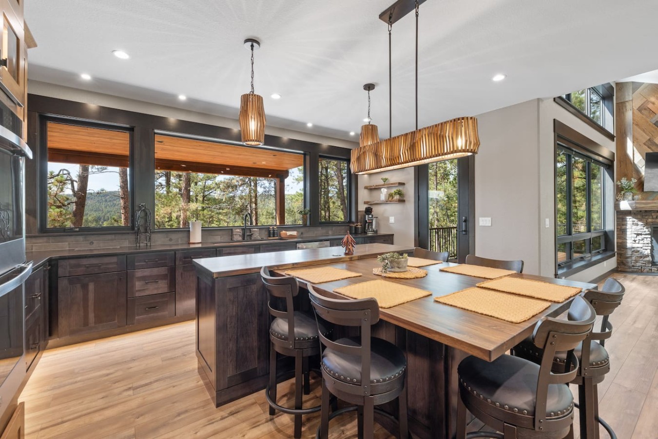 4 King bedrooms, 3.5 bath, Hot Tub, Cliff Views — photo 35