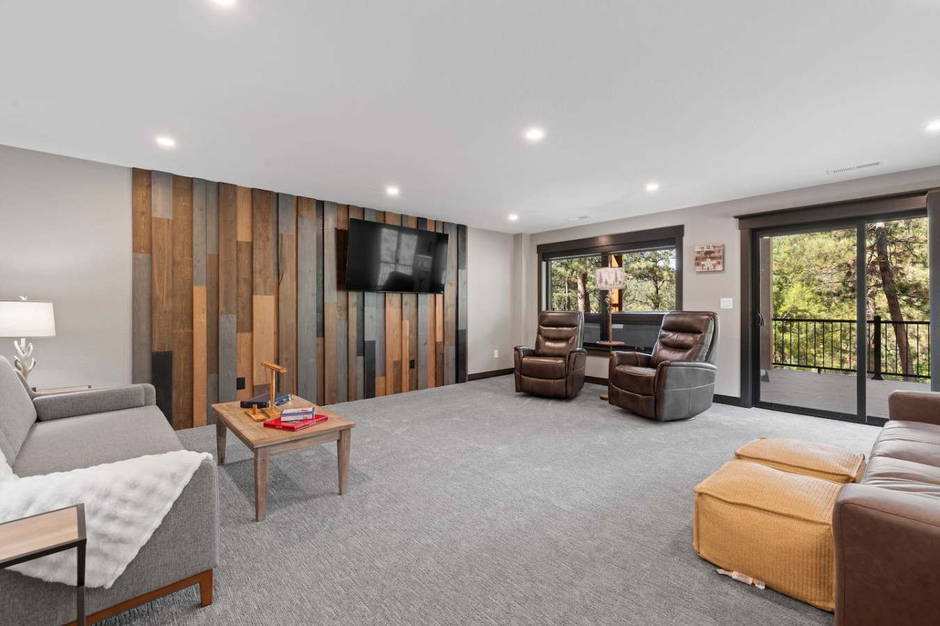 4 King bedrooms, 3.5 bath, Hot Tub, Cliff Views — photo 26