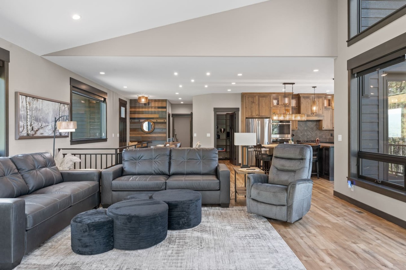4 King bedrooms, 3.5 bath, Hot Tub, Cliff Views — photo 46