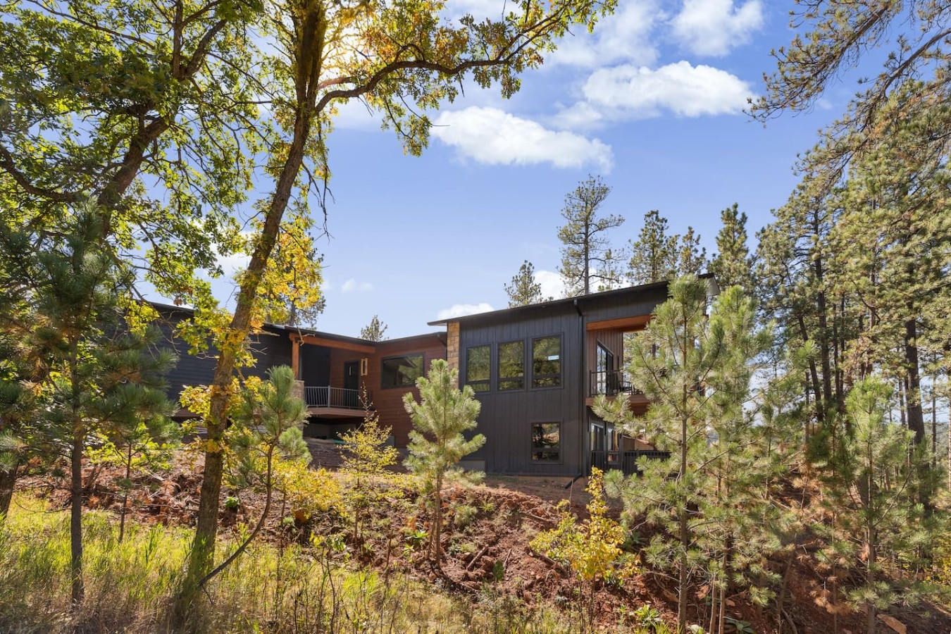 4 King bedrooms, 3.5 bath, Hot Tub, Cliff Views — photo 2