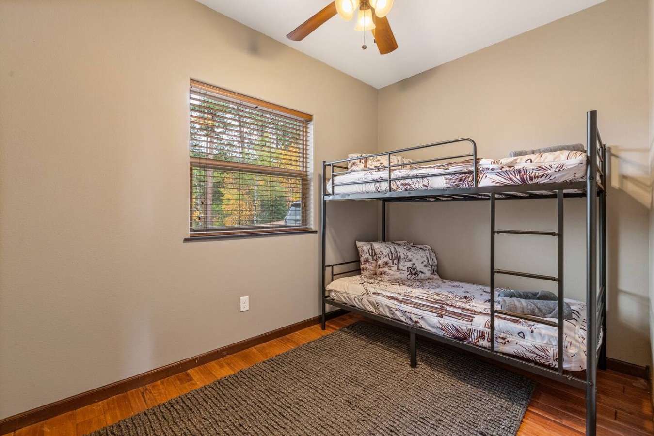 Private: 10 Beds, Hot Tub & Forest Views Near Lead — photo 19
