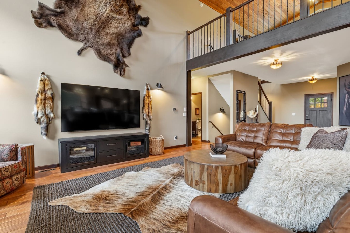 Private: 10 Beds, Hot Tub & Forest Views Near Lead — photo 12