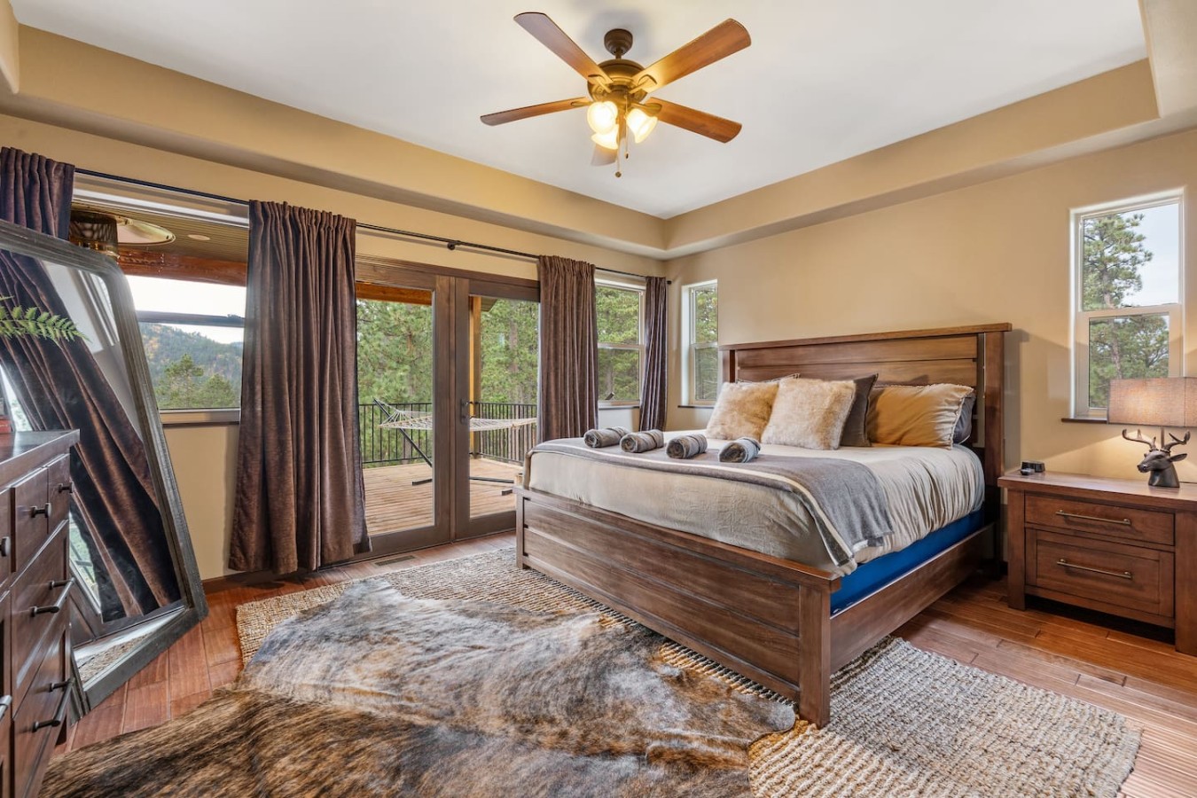 Private: 10 Beds, Hot Tub & Forest Views Near Lead — photo 22