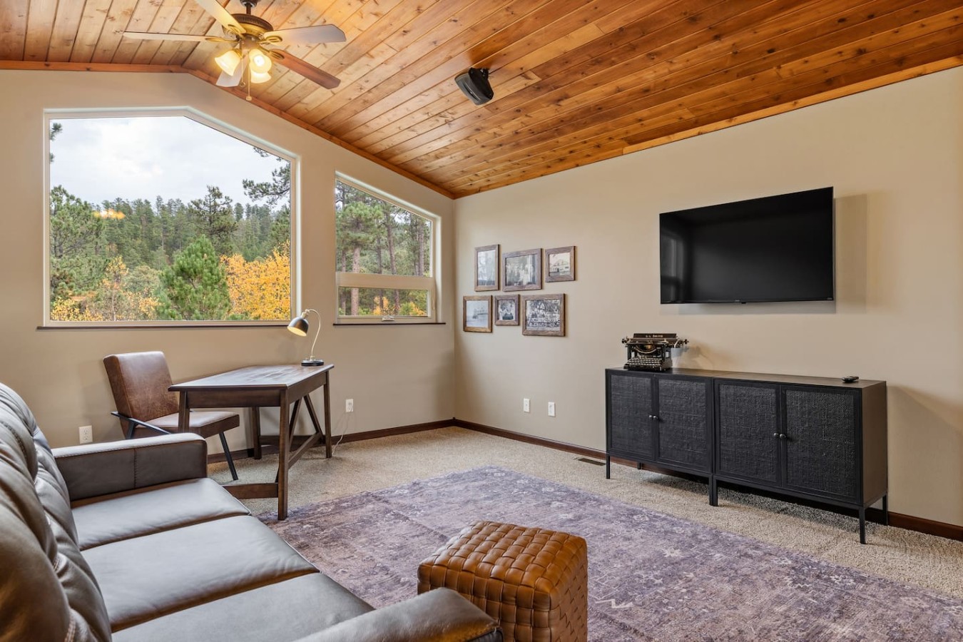 Private: 10 Beds, Hot Tub & Forest Views Near Lead — photo 33