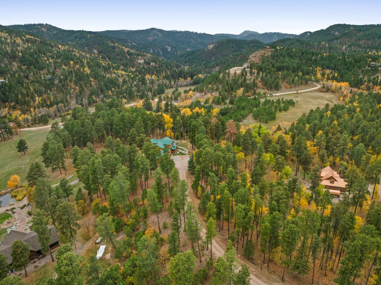 Private: 10 Beds, Hot Tub & Forest Views Near Lead — photo 81