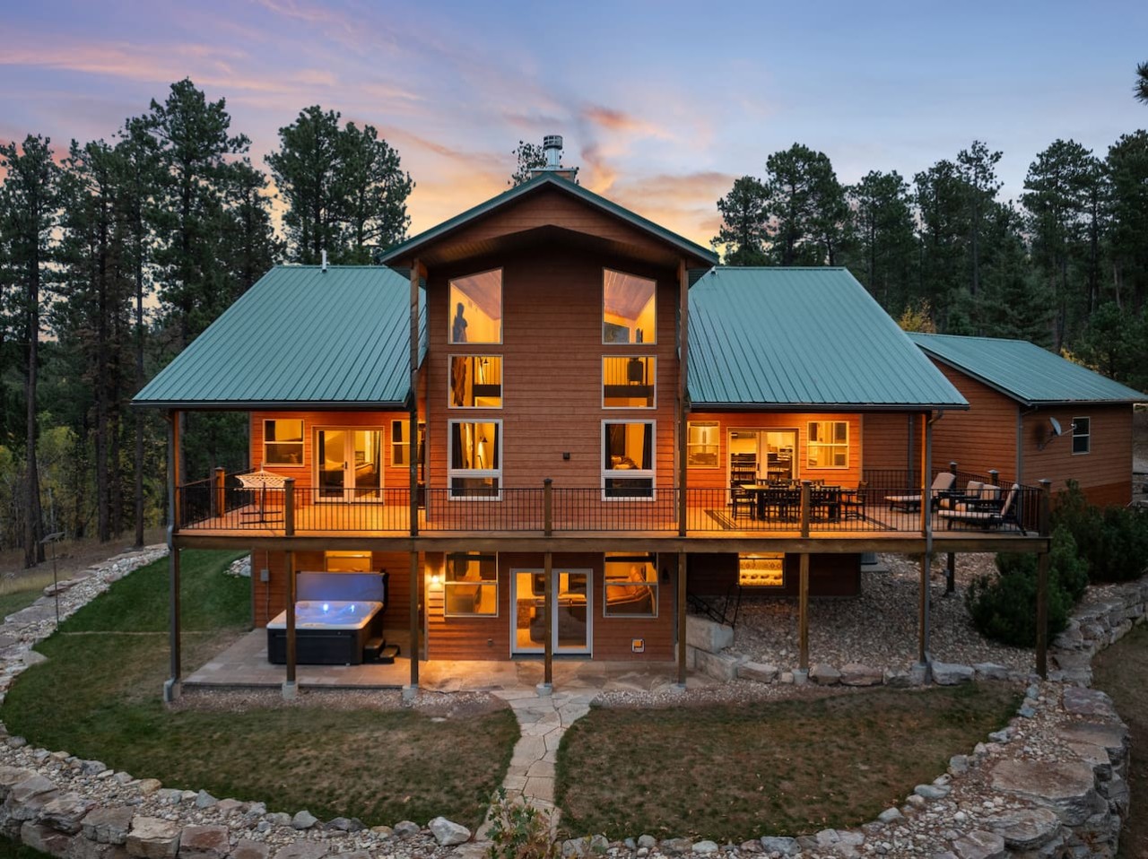 Private: 10 Beds, Hot Tub & Forest Views Near Lead — photo 95