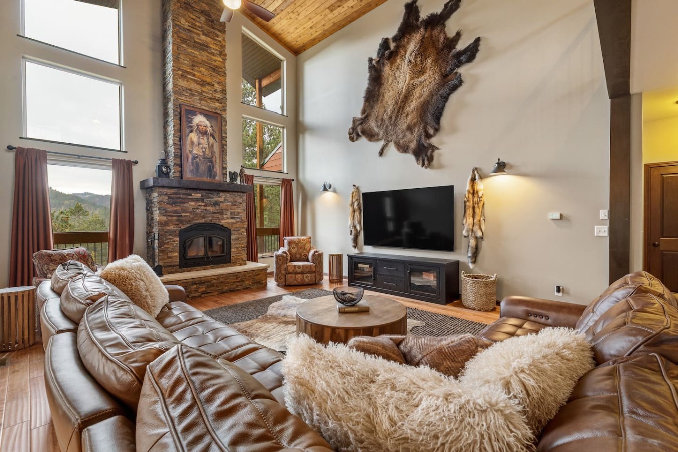 Private: 10 Beds, Hot Tub & Forest Views Near Lead — photo 9