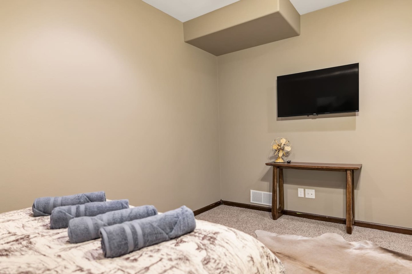 Private: 10 Beds, Hot Tub & Forest Views Near Lead — photo 45