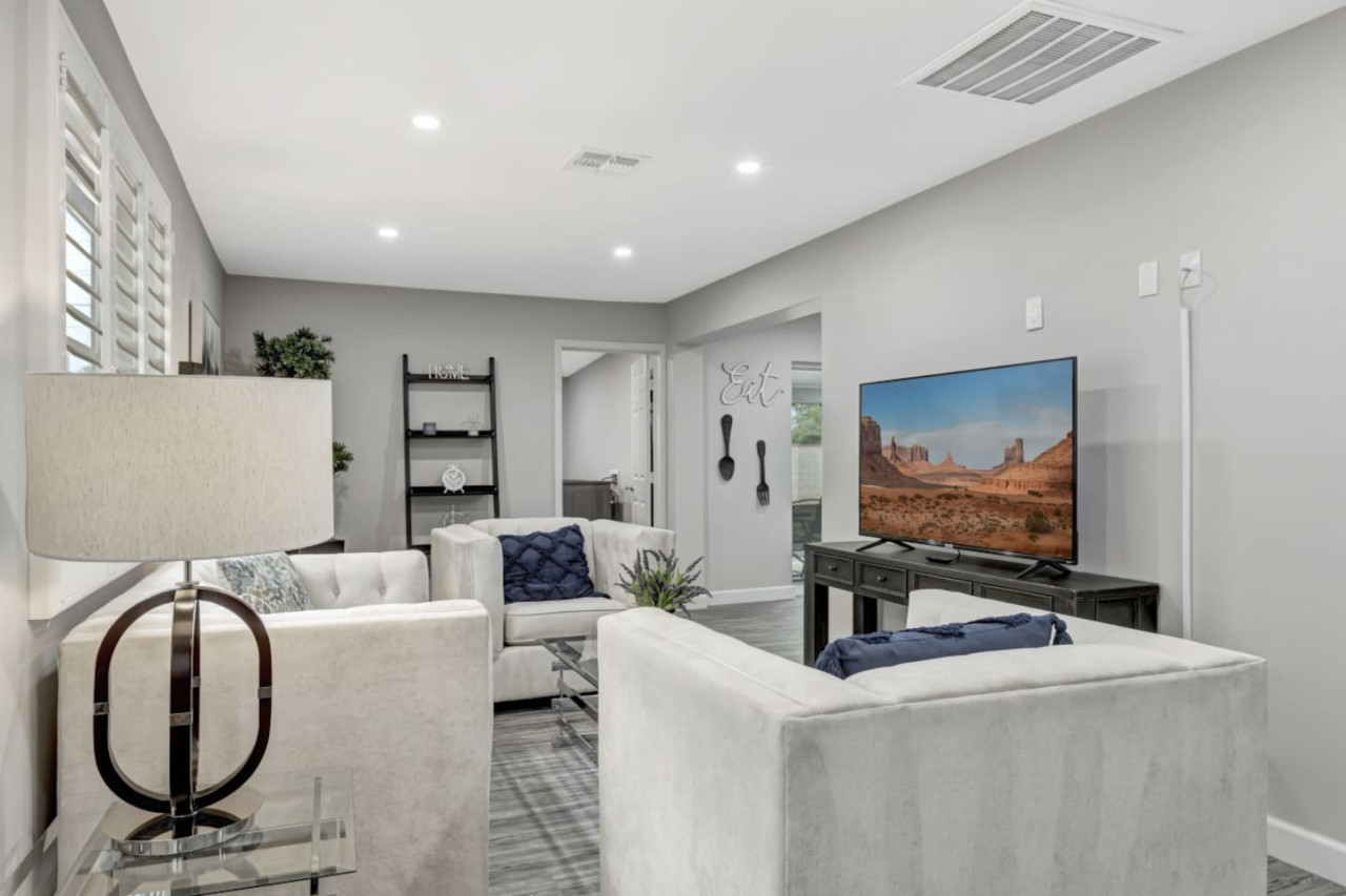Stylish South Scottsdale Stay Near Asu - Tempe, AZ