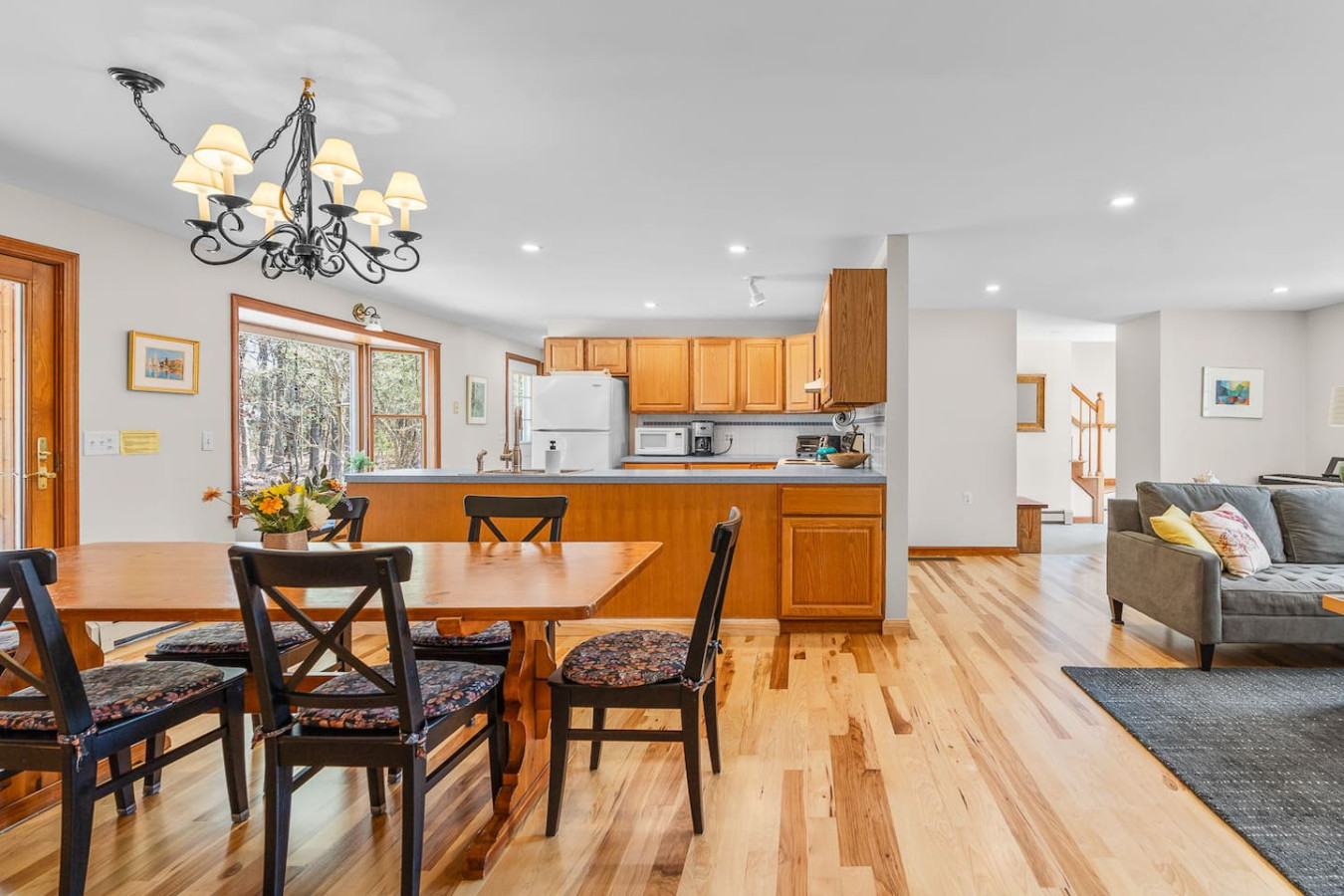 Charming Escape With Deck And Sunroom - Spacious Coastal Haven - Eastham, MA