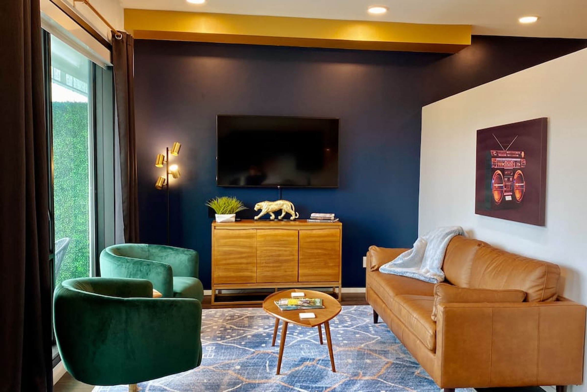 Chic Modern Nashville Condo * Pool, Patio, Parking - Nashville
