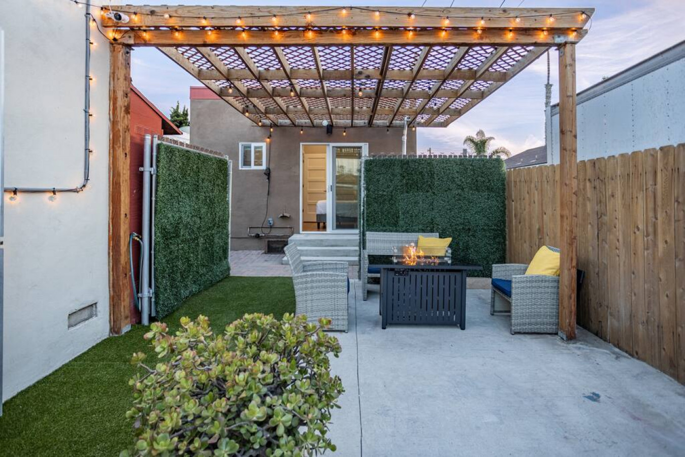 Charming Oasis With Kitchenette And Cozy Atmosphere - Tranquil Retreat - San Diego, CA