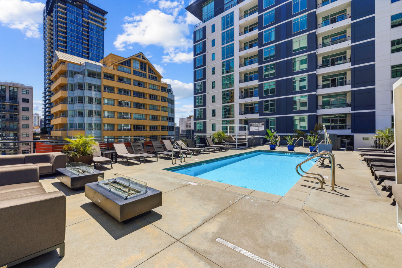 Chic Little Italy Condo - Pool, Valet Parking, View - San Diego, CA