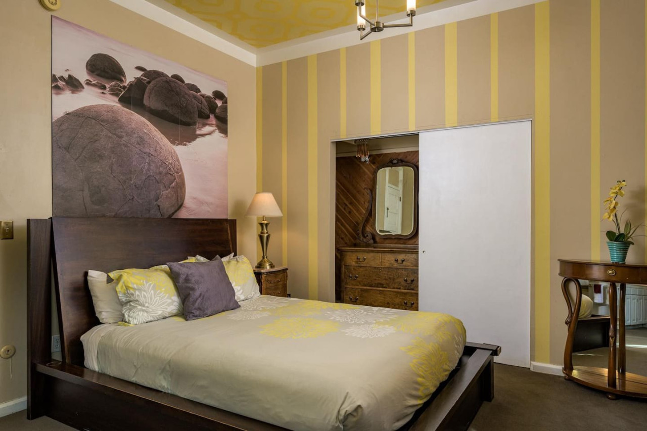 The Fountain Room - Queen Anne Bed & Breakfast