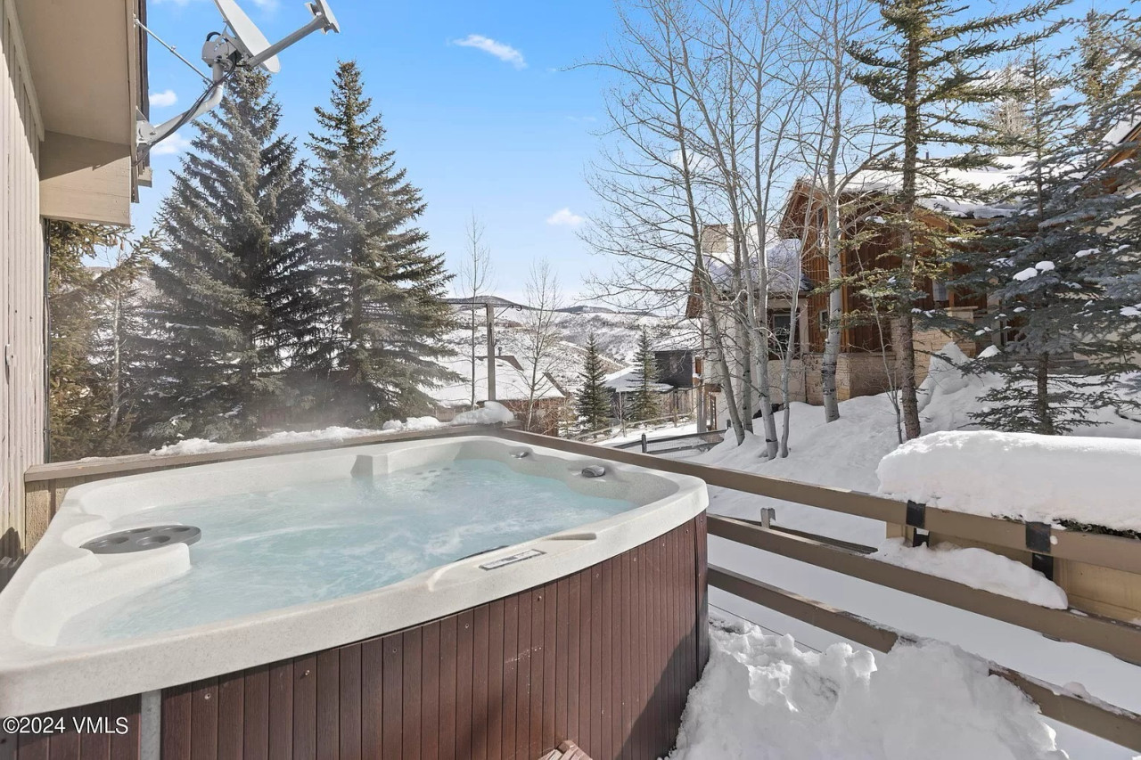 10min Beaver Creek | 15 min Vail 2